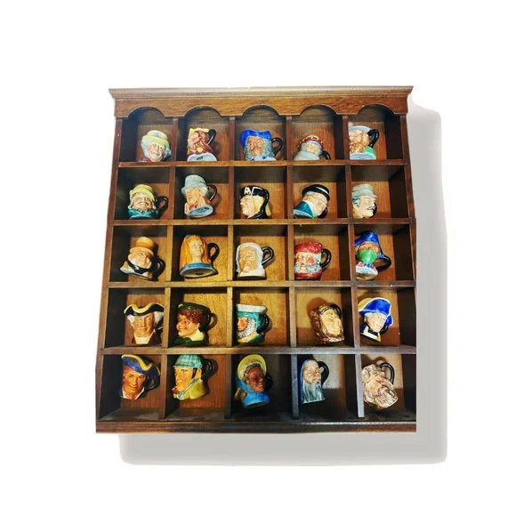 Collectors Toby Mug Minatures with case